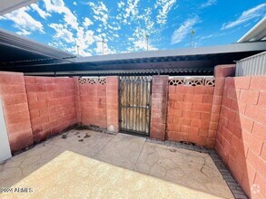 Building Photo - 6818 N 35th Ave