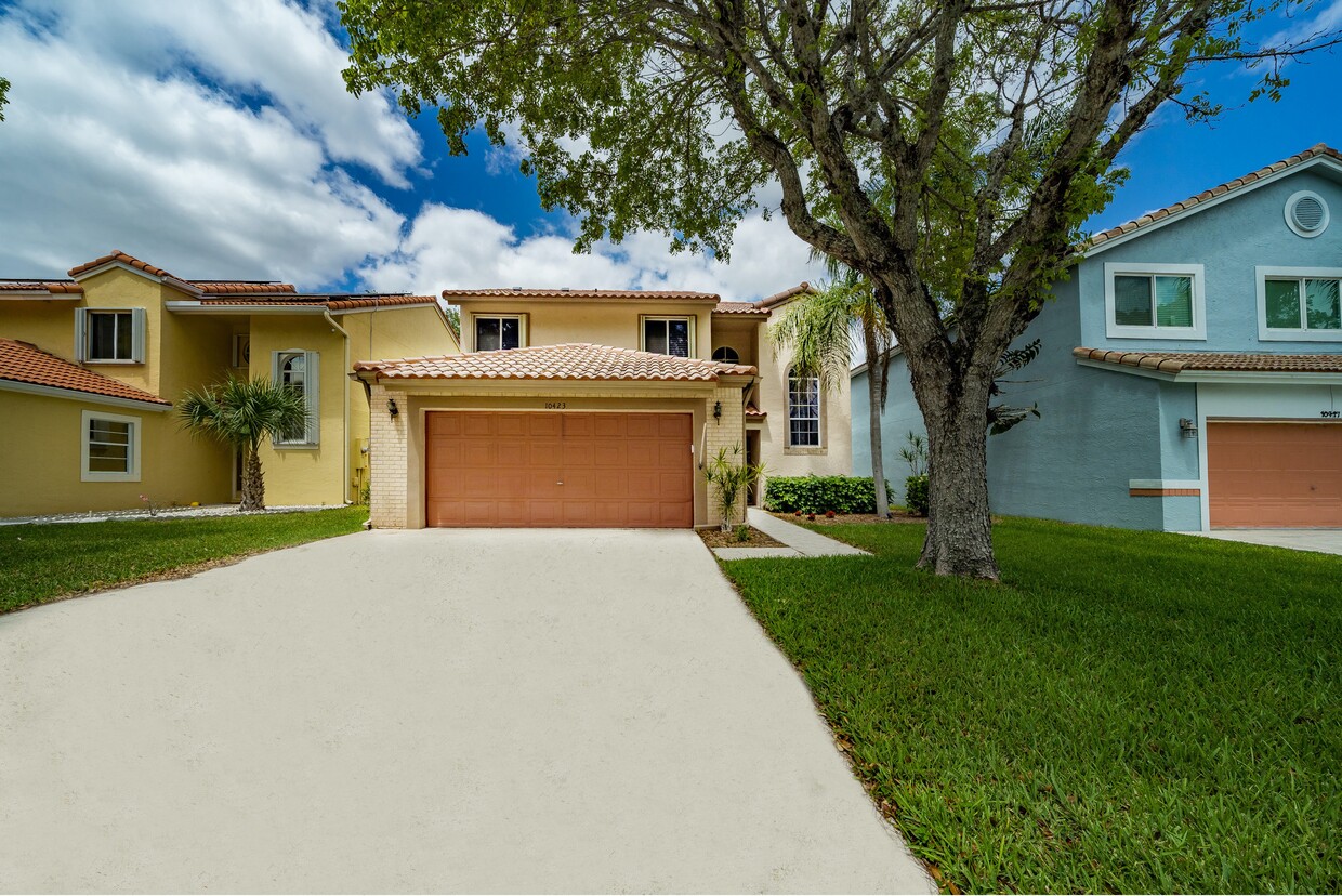 Primary Photo - 10423 Boca Springs Dr