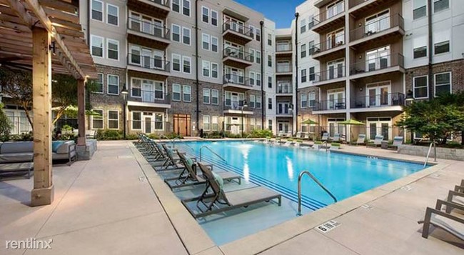 Building Photo - 2 br, 2 bath Apartment - Downtown