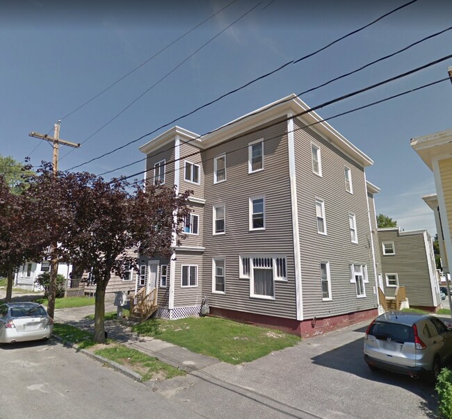 Building Photo - 73 College St