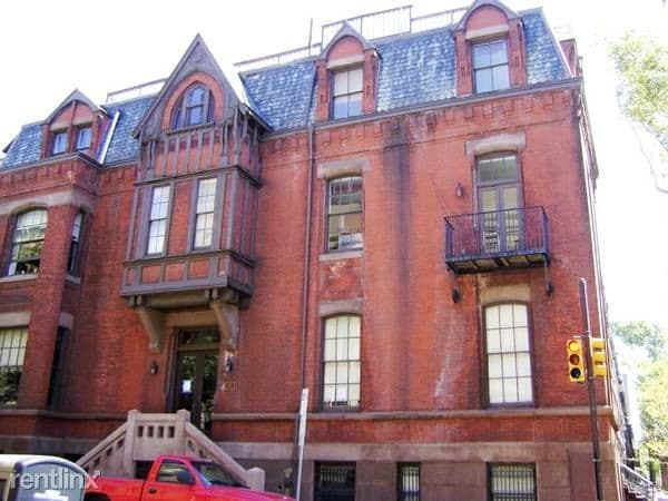 Primary Photo - 2047 Spruce St