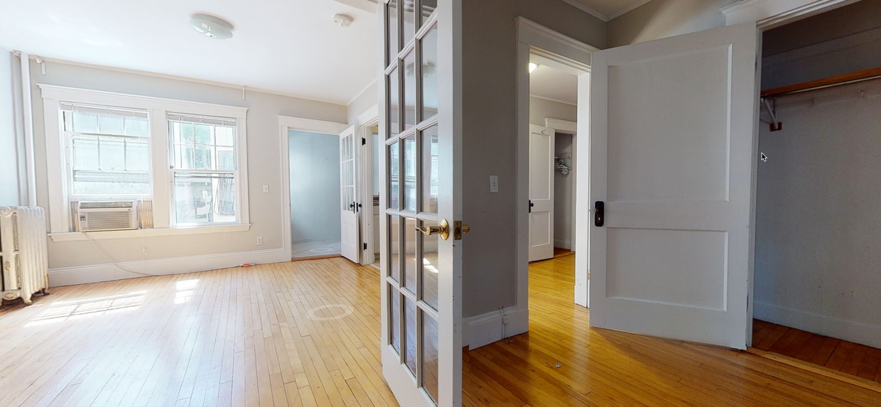 Primary Photo - 11 Story St