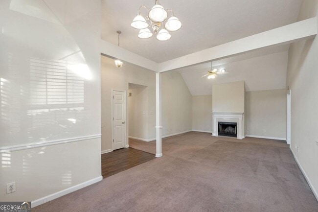 Foto del edificio - 659 Lora Smith Rd