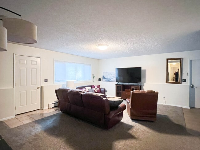 Building Photo - 3607 Rhone Cir