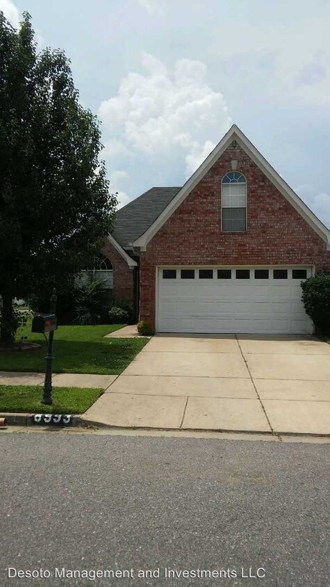 Foto principal - 8993 Savannah Ridge Dr