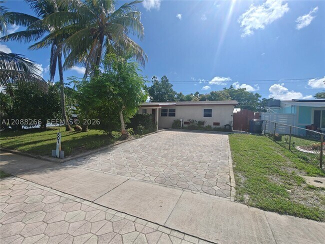 Foto del edificio - 801 N 70th Way