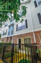 Building Photo - 9200 Westheimer Rd