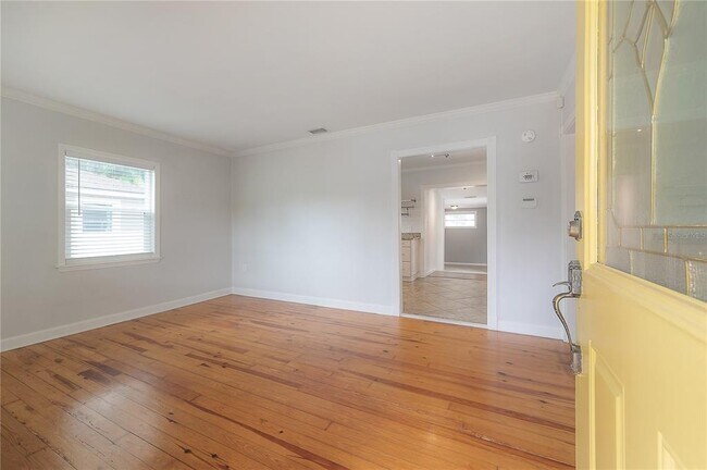 Building Photo - 808 W Virginia Ave