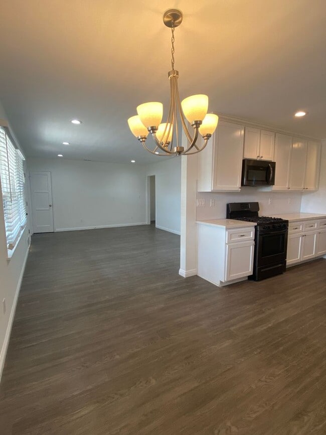 Photo - 11091 Violet Dr Apartment