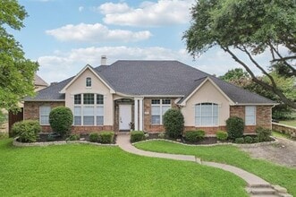 Building Photo - 5210 Gulfport Dr