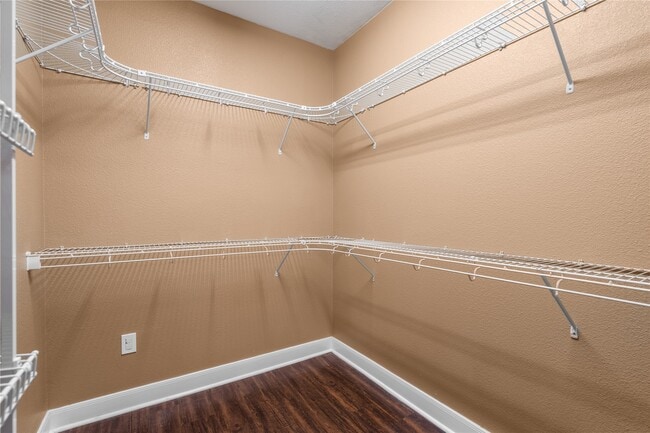 Foto del edificio - 2299 Lone Star Dr