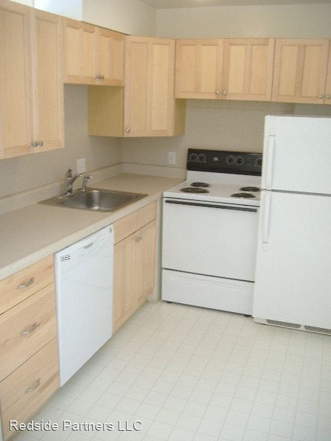 Building Photo - 1810 Boylston Ave