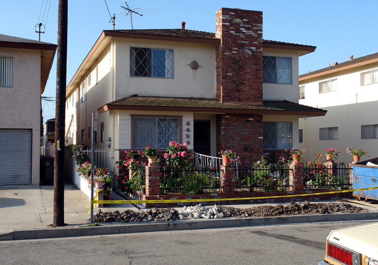Foto del edificio - 4454 W 141st St