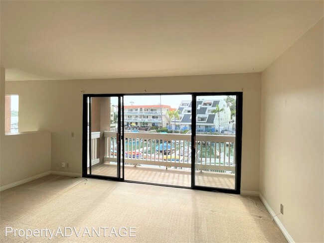 Building Photo - 2 br, 2 bath House - 4705 Marina Dr #21