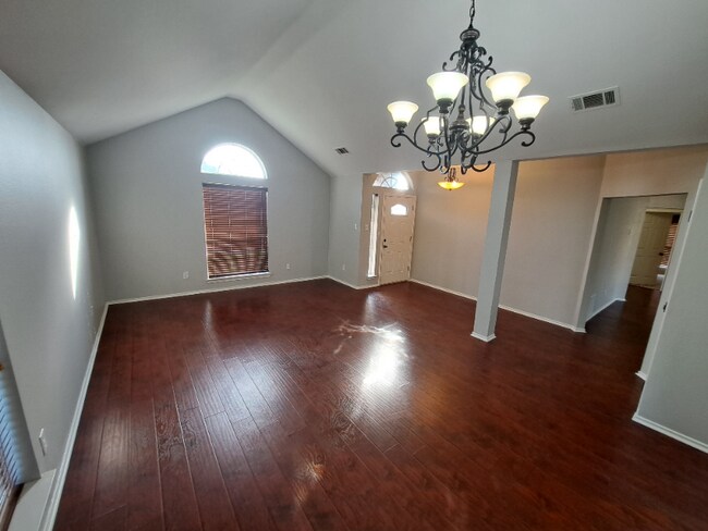 Foto del edificio - 2512 Crystal Falls Dr