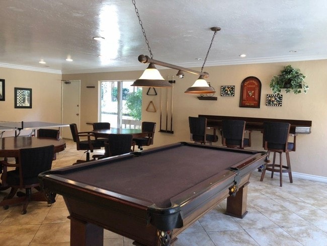 Foto del edificio - 6362 Rancho Mission Rd