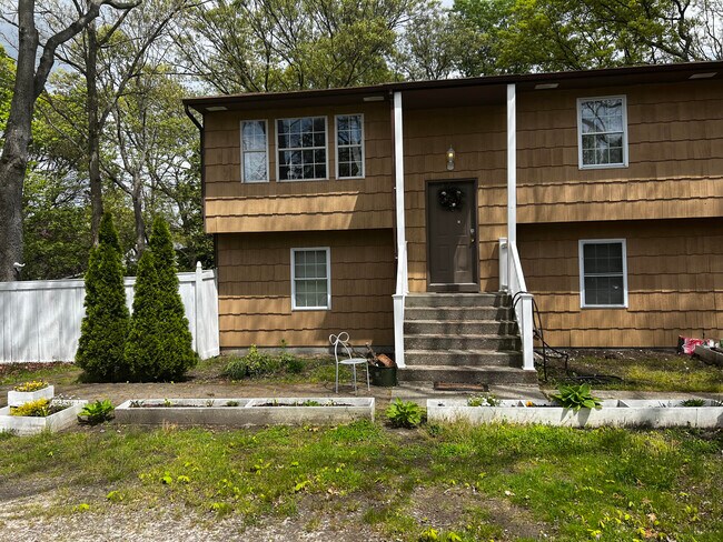 Foto del edificio - 51 Howe Rd