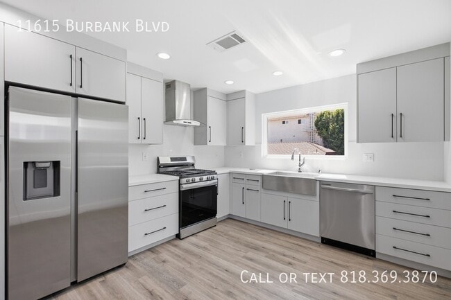Building Photo - 11615 Burbank Blvd