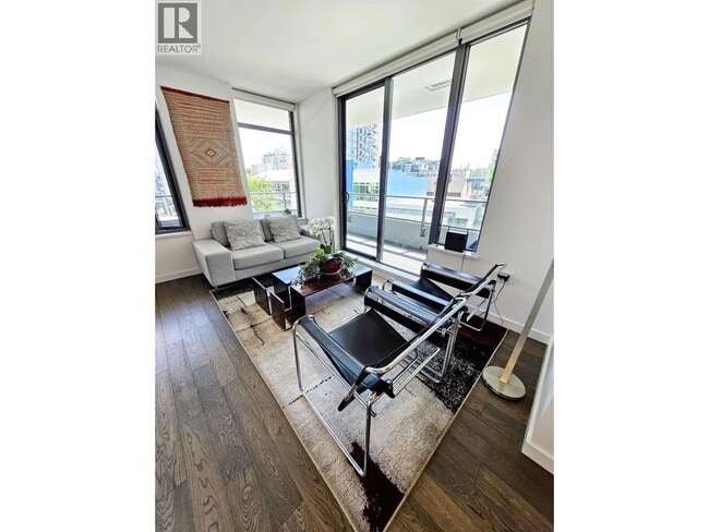 Building Photo - 1688 Pullman Porter St