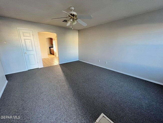 Building Photo - 14120 Robert Ituarte Dr