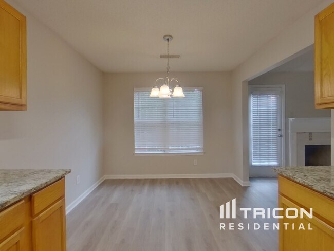 Foto del edificio - 587 Dove Ln