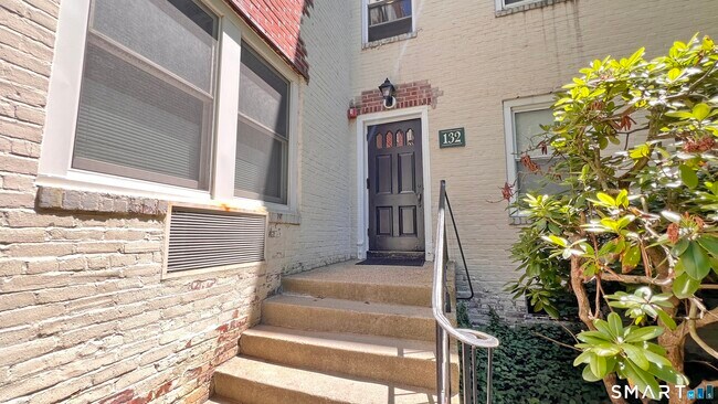 Foto del edificio - 132 Summer St