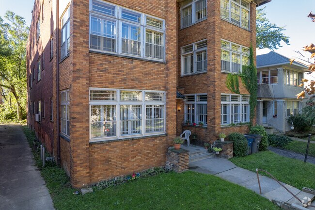 Foto del edificio - 427 Rockingham St