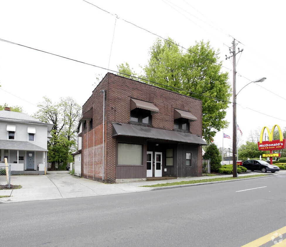 Primary Photo - 432 W Main St