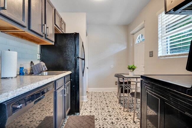 Foto del edificio - 692 Smith St SW