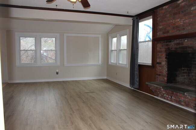 Foto del edificio - 38 Covey Rd