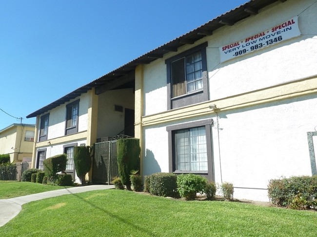 Building Photo - Vesta Street Apartments