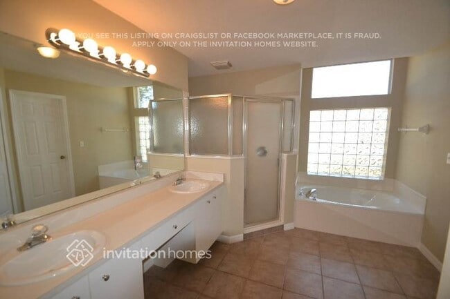 Building Photo - 1720 Creekwater Blvd