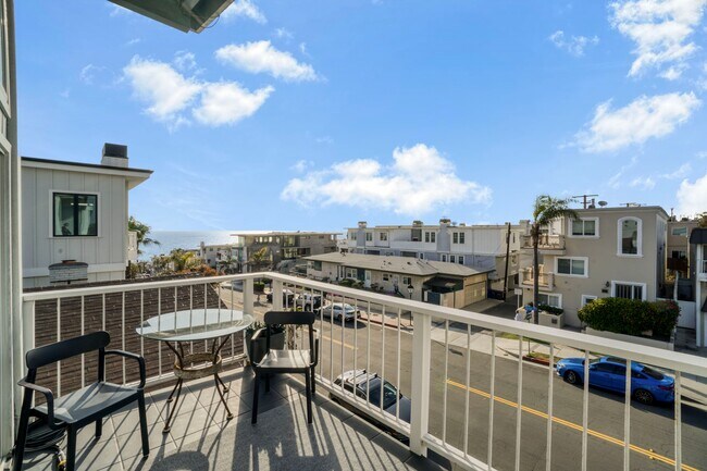 Foto del edificio - 420 Marine Ave