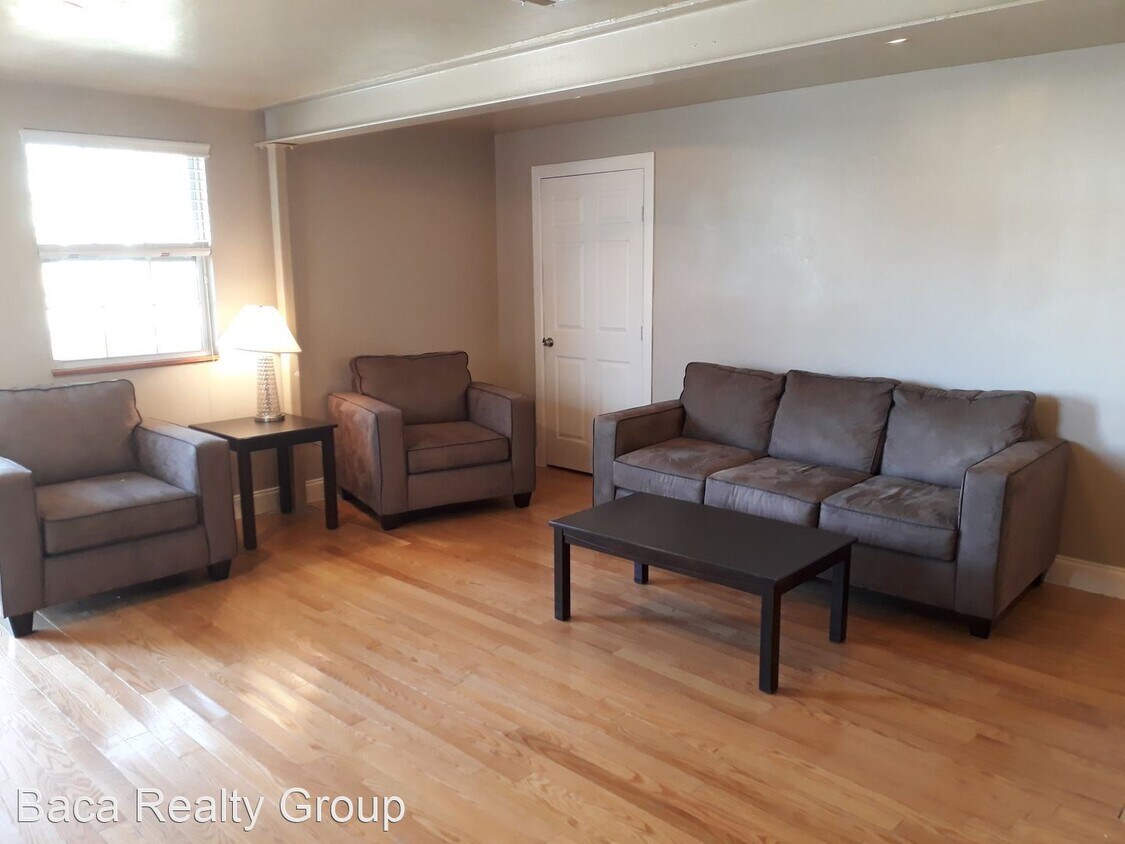 Foto del edificio - 4 br, 2 bath House - 216 E Mosier St