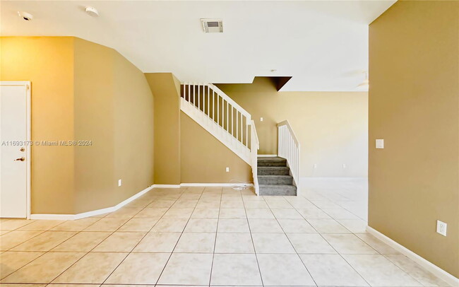 Building Photo - Northwest 14th Place, Miami Gardens, FL 33...