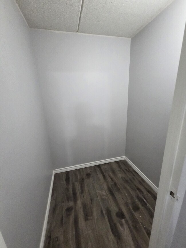 Photo du bâtiment - 251 Erb St. W