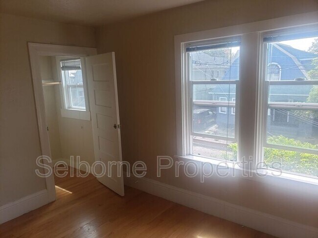 Foto del edificio - 546 Merrimac St