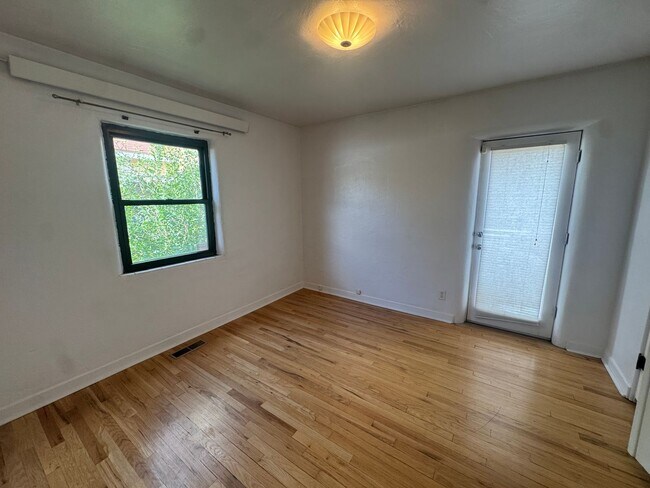 Foto del edificio - 1210 Jackson St SE