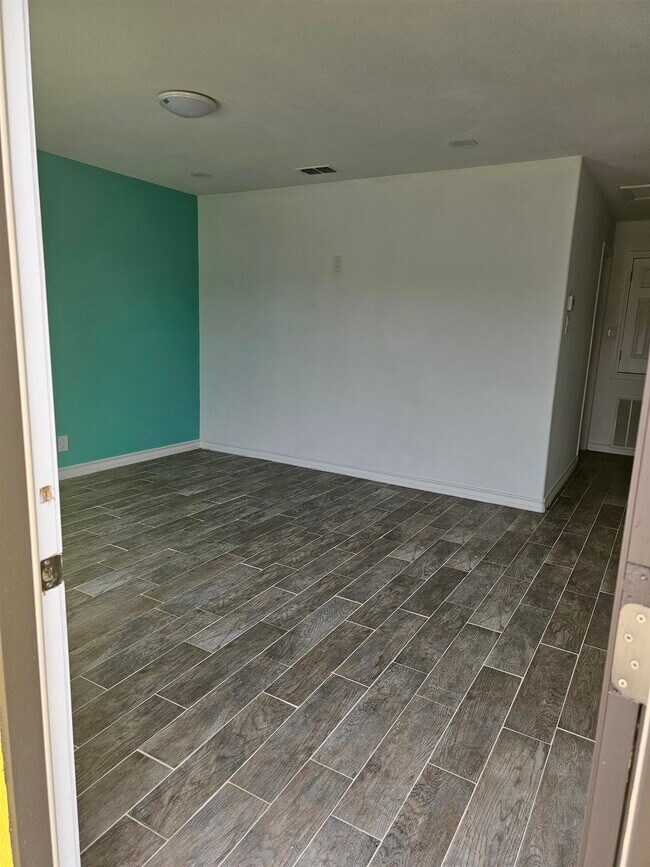 Foto del edificio - 4933 Franzetta St