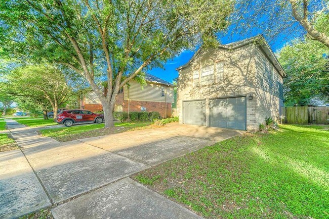 Building Photo - Houston Association of Realtors