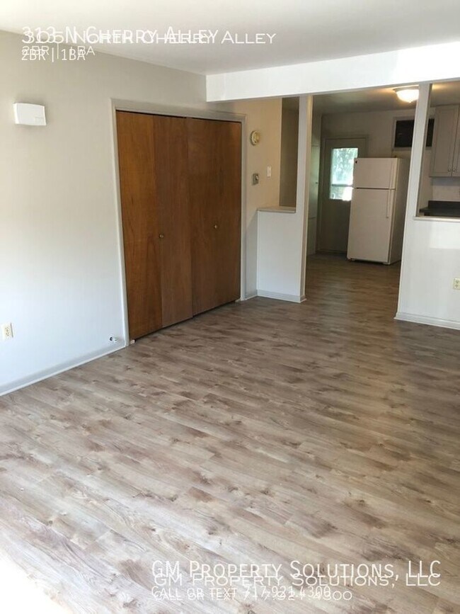 Building Photo - 2 Bedroom Townhome in Elizabethtown!