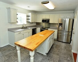 Building Photo - 4221 White Heron Point