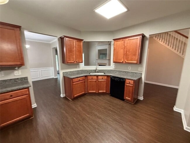 Building Photo - 5750 Carrington Pl