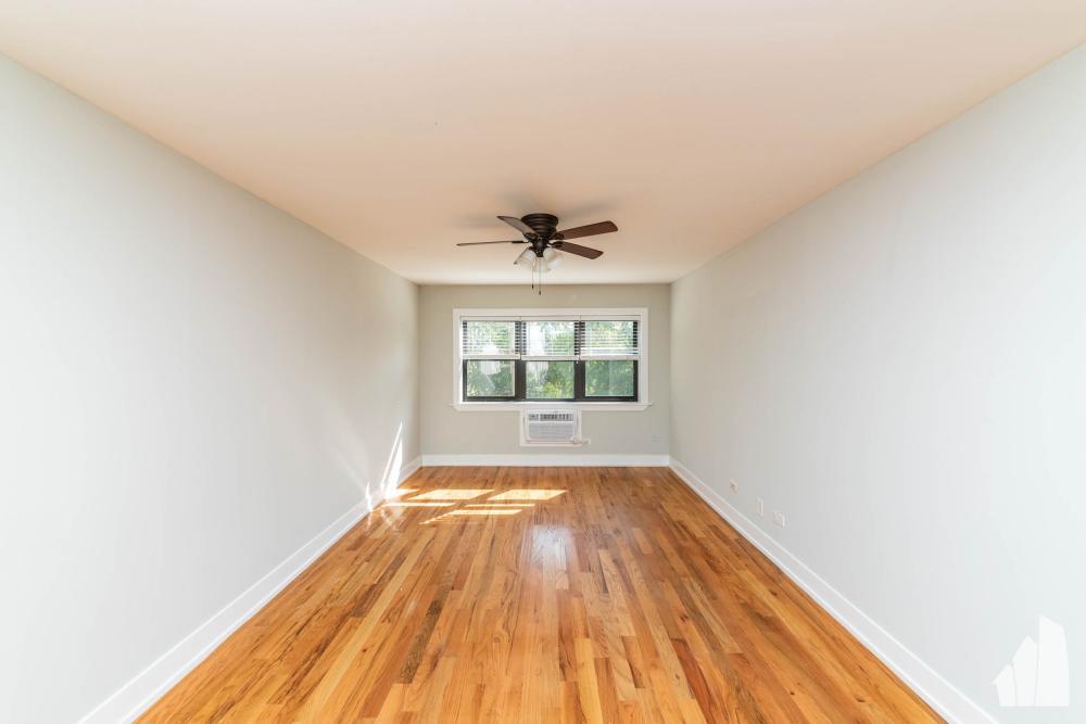 Primary Photo - 1 bedroom in Chicago IL 60657