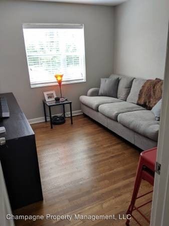 Building Photo - 4632 Belleview Ave