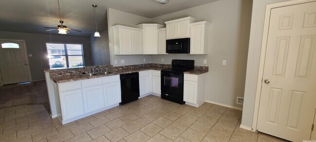 Building Photo - 1145 Meadows Edge Dr