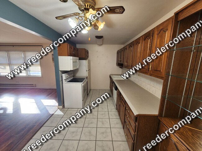 Building Photo - Well maintained 2 bedroom Condo in Highland