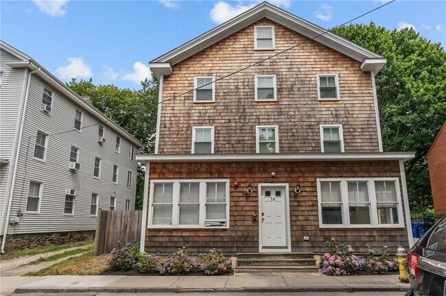 Foto del edificio - 16 Brinley St