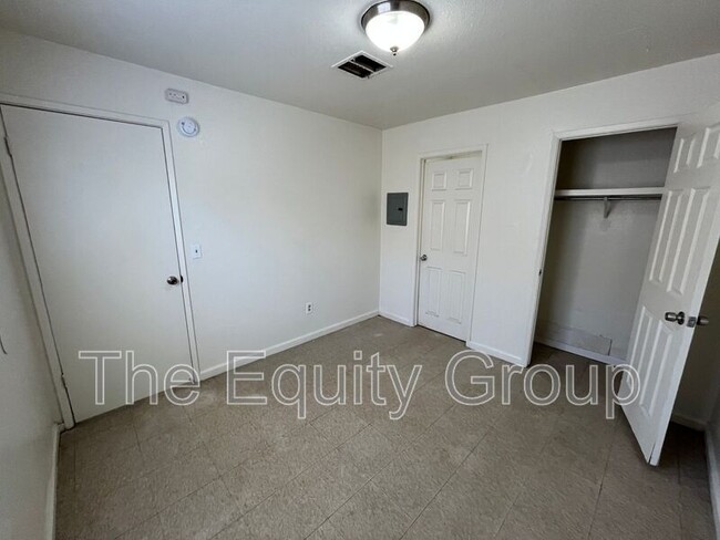 Building Photo - 9318 Rd 236