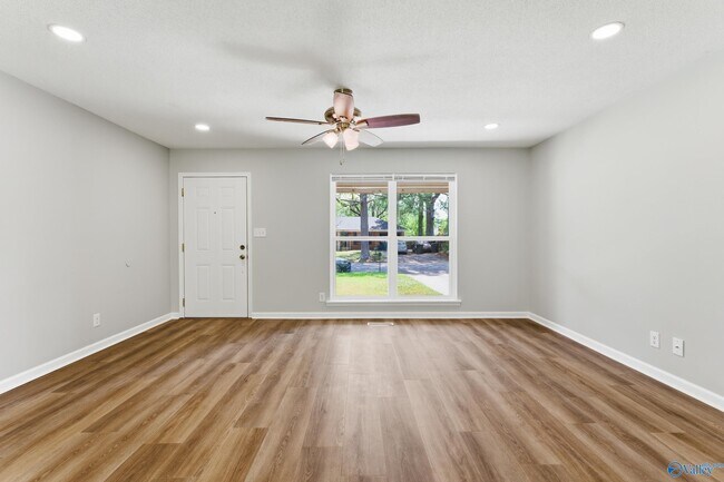 Foto del edificio - 1504 Faye St SW
